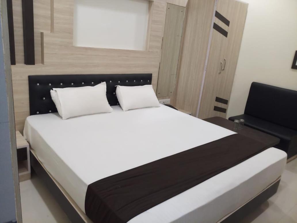 Hotel R K Residency Muzaffarpur Exteriör bild