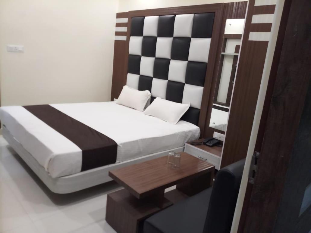 Hotel R K Residency Muzaffarpur Exteriör bild